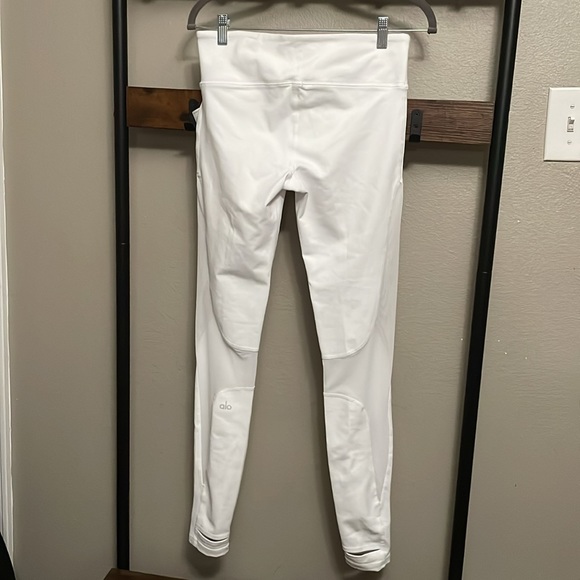Alo Yoga mesh coast high rise white leggings with stirrup foot detail women M - Picture 2 of 7